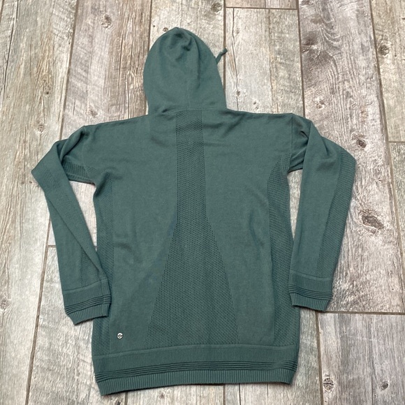 Lululemon Wake Up & Go Sweater
Graphite Green 6 *no tag see measurement - Picture 8 of 10